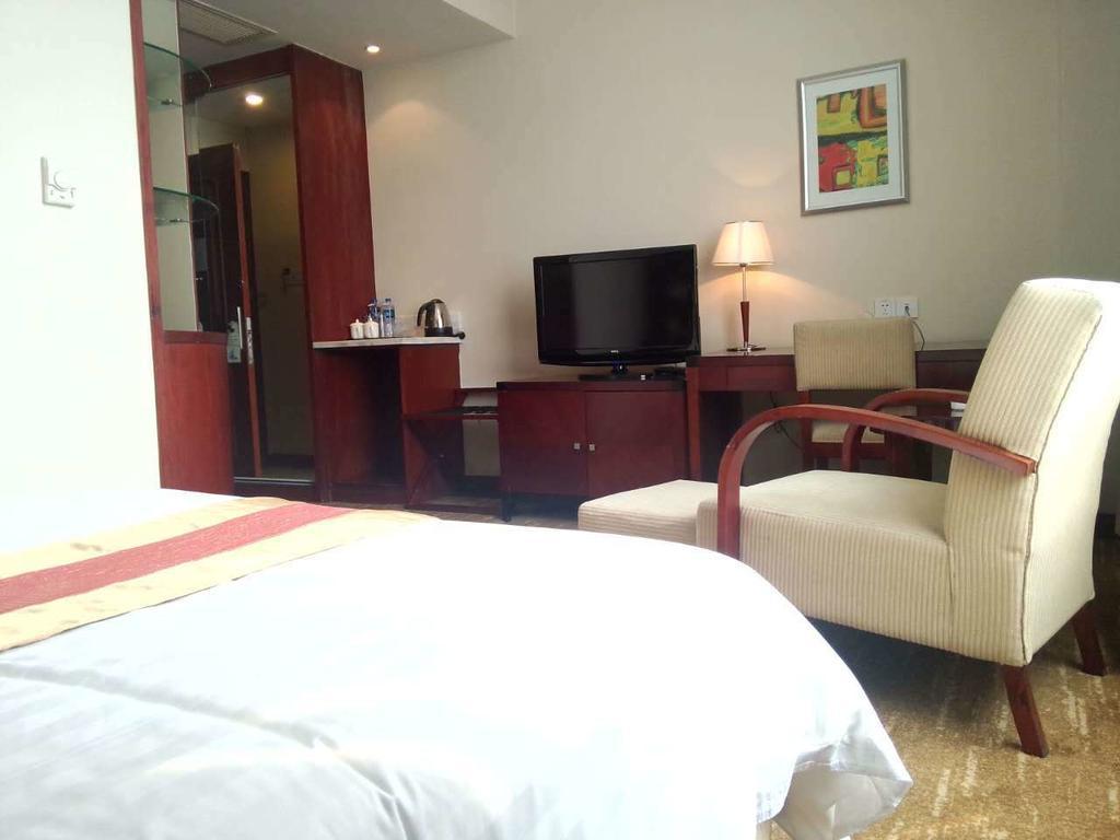 Century Hotel Taicang Room photo